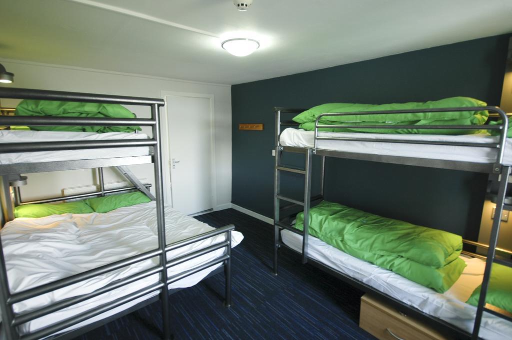 Yha Poppit Sands Hostel Cardigan Phòng bức ảnh